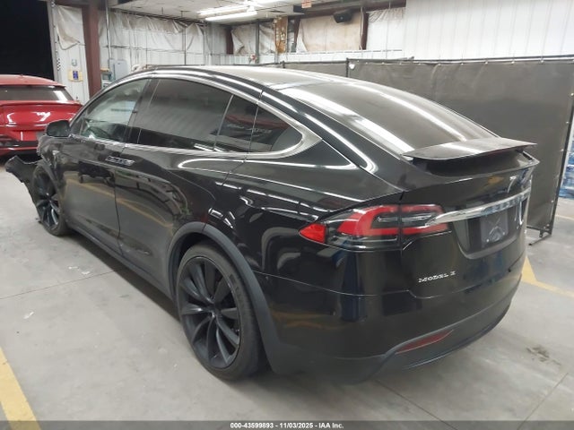 2016 TESLA MODEL X 5YJXCBE28GF013053 Photo 2