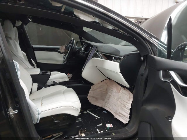 2016 TESLA MODEL X 5YJXCBE28GF013053 Photo 4