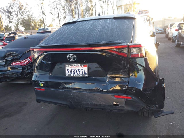 Toyota BZ4X XLE 2025 JTMAAAAA6SA066970 Image 29