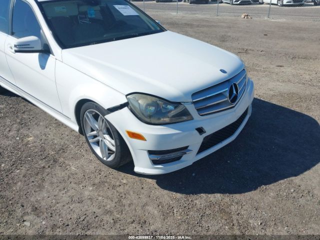 2013 MERCEDES-BENZ C 250 WDDGF4HB6DR270836 Photo 5