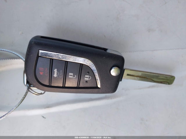 4T1C11AK5MU436868 Toyota CAMRY LE