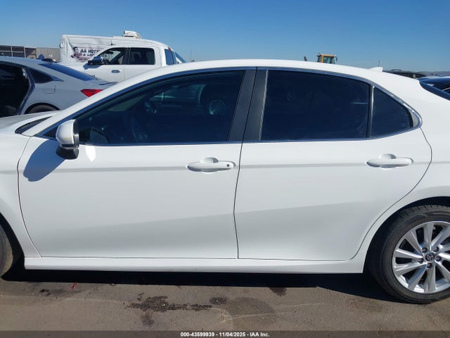 4T1C11AK5MU436868 Toyota CAMRY LE