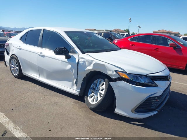 4T1C11AK5MU436868 Toyota CAMRY LE