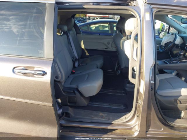 2022 TOYOTA SIENNA 5TDJRKEC2NS097036 Photo 7