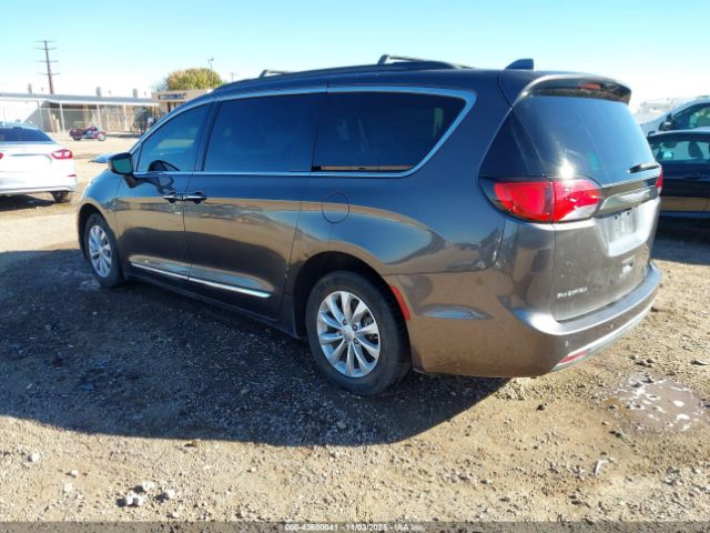 2017 CHRYSLER PACIFICA 2C4RC1BG3HR527675 Photo 2