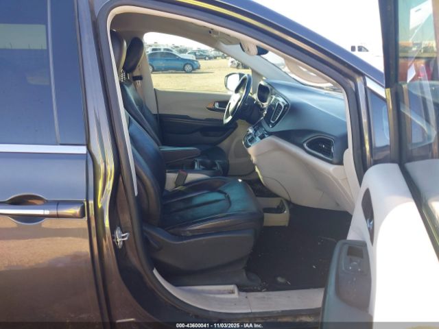 2017 CHRYSLER PACIFICA 2C4RC1BG3HR527675 Photo 4