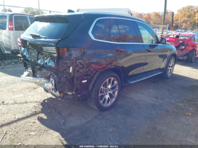 2022 BMW X5 5UXCR6C00N9K78545 Photo 3