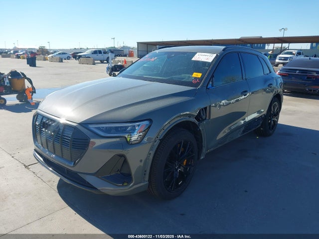 2022 AUDI E-TRON WA1VABGE8NB022592 Photo 1