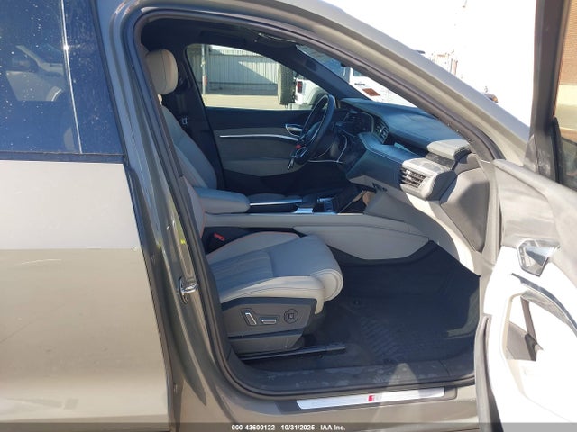 2022 AUDI E-TRON WA1VABGE8NB022592 Photo 4