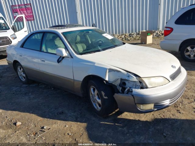 1997 LEXUS ES 300 JT8BF22GXV0051993