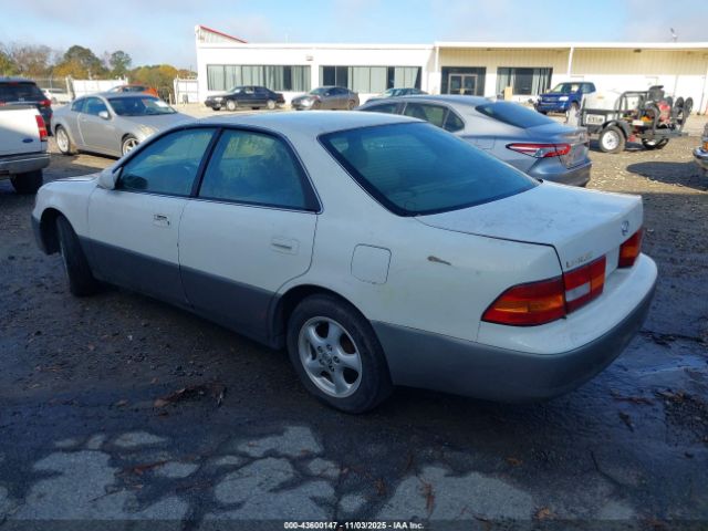 1997 LEXUS ES 300 JT8BF22GXV0051993 Photo 2