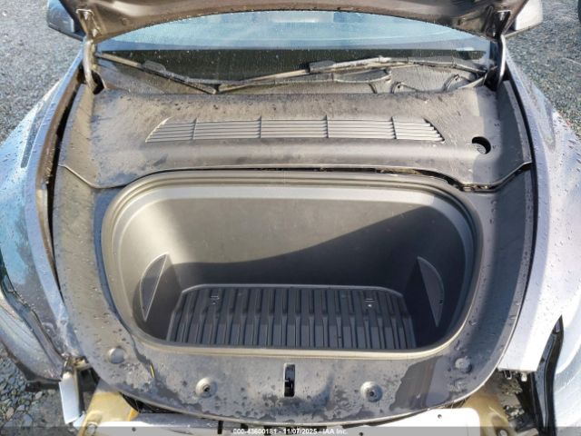 2023 TESLA MODEL Y 7SAYGDEE6PF883126 Photo 9