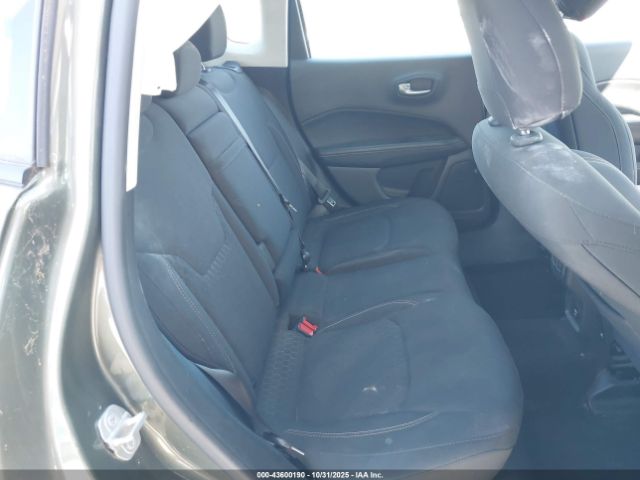 2018 JEEP COMPASS 3C4NJCAB7JT411033 Photo 7