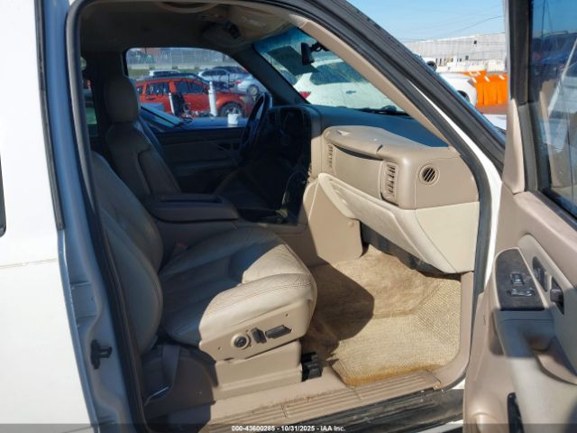 2003 GMC YUKON XL 1500 3GKFK16Z23G289273 Photo 4