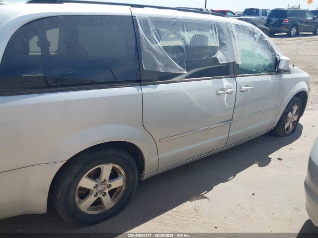 Продаж на аукціоні авто 2010 Dodge Grand Caravan Sxt, vin: 2D4RN5D11AR111983, номер лоту: 43600477