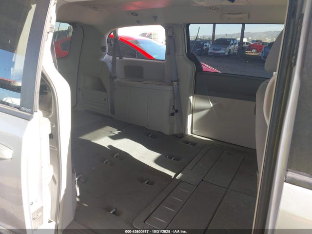 Продаж на аукціоні авто 2010 Dodge Grand Caravan Sxt, vin: 2D4RN5D11AR111983, номер лоту: 43600477