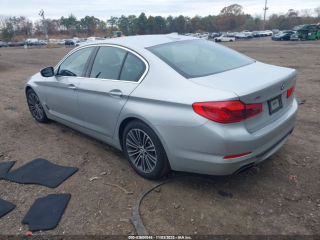 2019 BMW 540I WBAJE7C52KWW34218 Photo 2