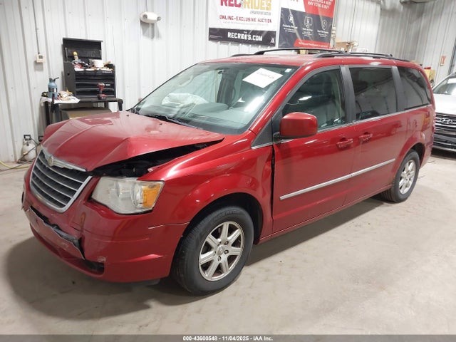 2010 Chrysler Town & Country Touring მანქანა იყიდება აუქციონზე, vin: 2A4RR5DX5AR128379, აუქციონის ნომერი: 43600548