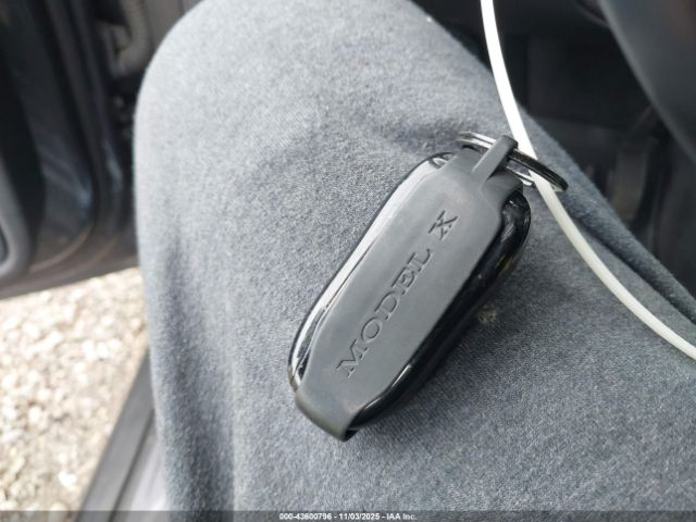 2020 TESLA MODEL X 5YJXCAE22LF270388 Photo 10