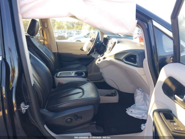 2020 CHRYSLER PACIFICA 2C4RC1GG0LR109673 Photo 4