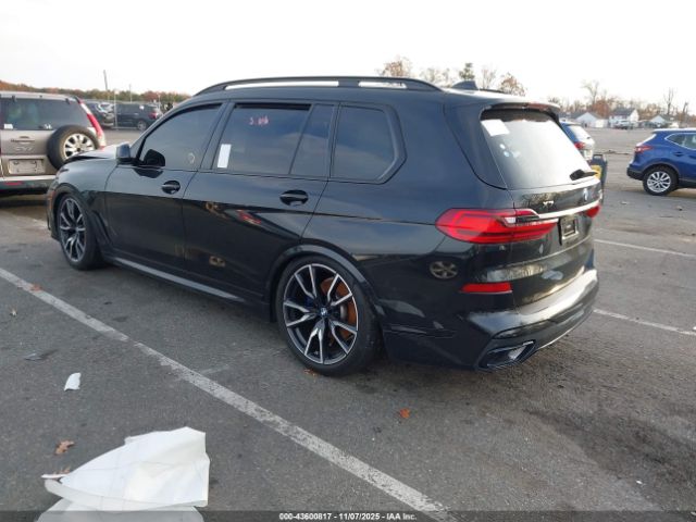 2022 BMW X7 5UXCW2C06N9L13252 Photo 2