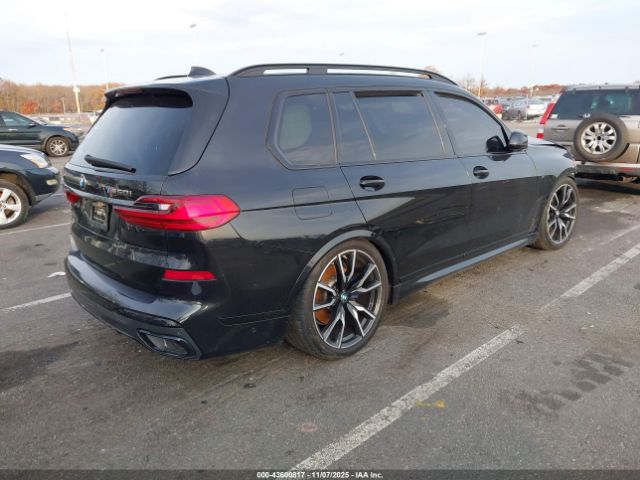 2022 BMW X7 5UXCW2C06N9L13252 Photo 3