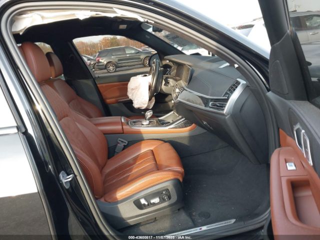 2022 BMW X7 5UXCW2C06N9L13252 Photo 4