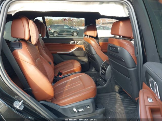 2022 BMW X7 5UXCW2C06N9L13252 Photo 7