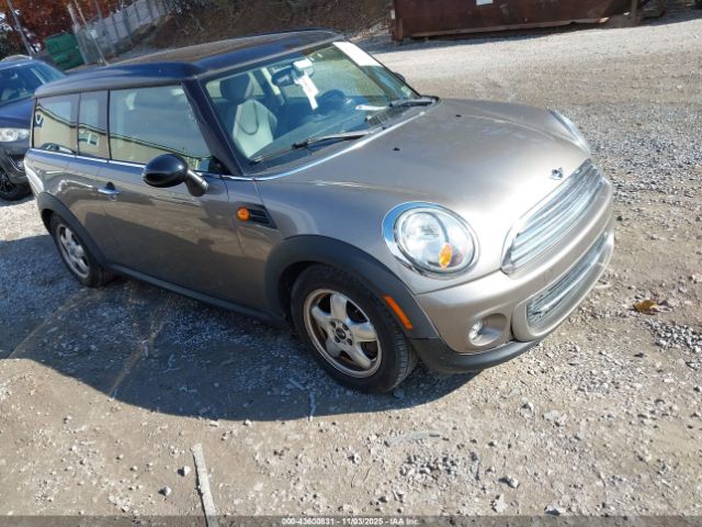 2011 MINI COOPER CLUBMAN WMWZF3C56BT267575