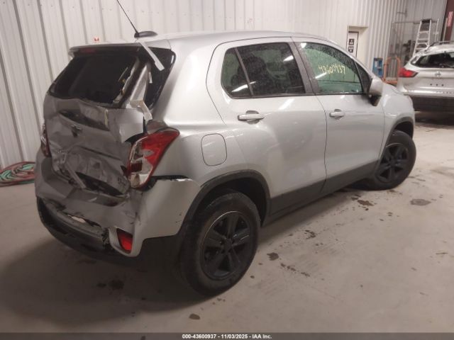 2021 CHEVROLET TRAX KL7CJNSB2MB301799 Photo 3