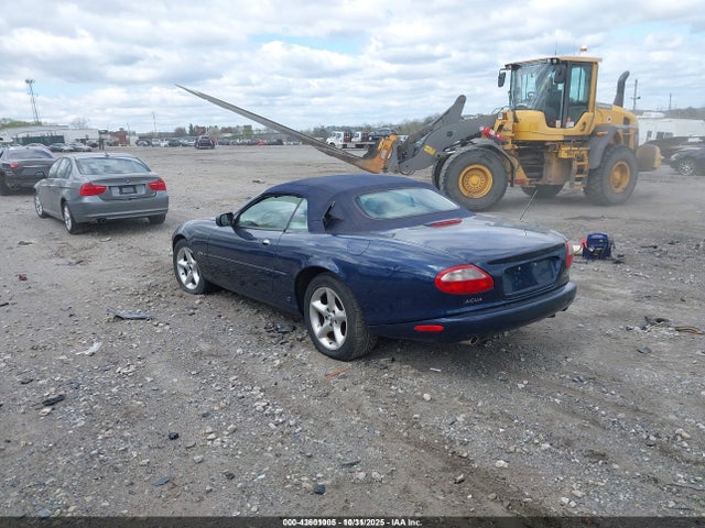 2000 JAGUAR XK8 SAJJA42C7YNA09149 Photo 2