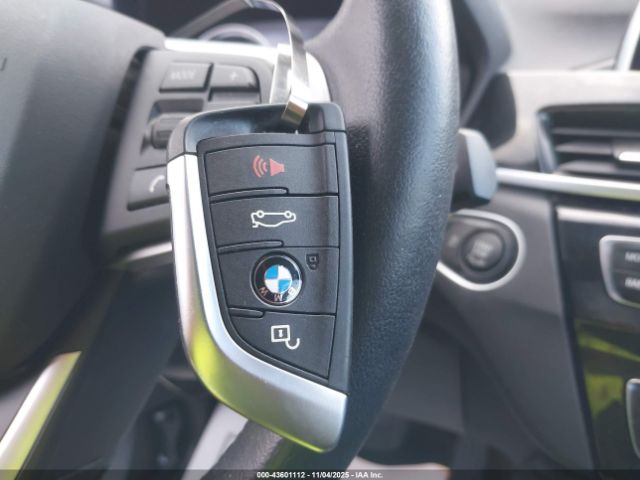 2018 BMW X1 WBXHT3C32J5L30876 Photo 10