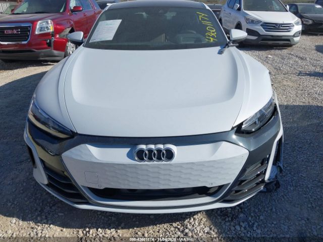 2024 AUDI E-TRON GT WAUDJBFW8R7002070 Photo 9