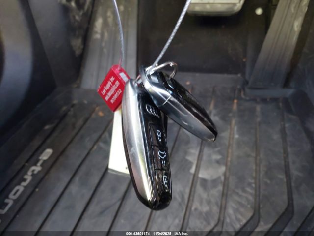 2024 AUDI E-TRON GT WAUDJBFW8R7002070 Photo 10