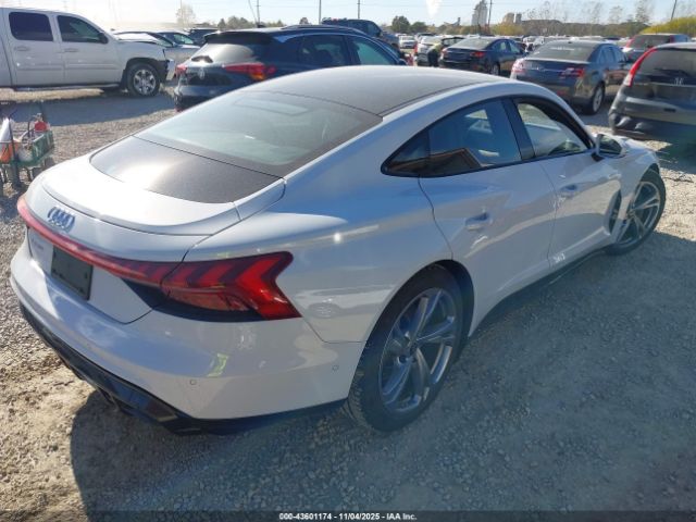 2024 AUDI E-TRON GT WAUDJBFW8R7002070 Photo 3