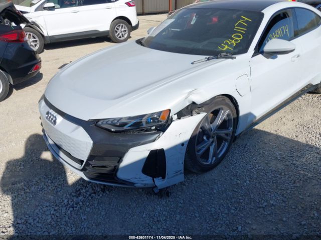 2024 AUDI E-TRON GT WAUDJBFW8R7002070 Photo 5