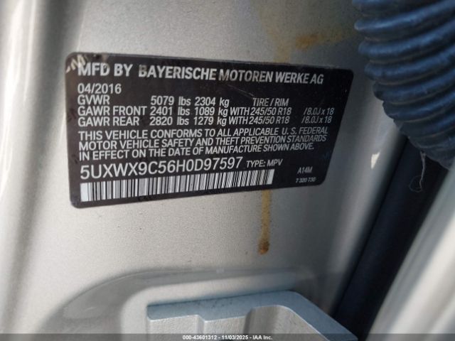 2017 BMW X3 5UXWX9C56H0D97597 Photo 8