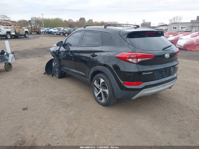 2017 HYUNDAI TUCSON KM8J3CA28HU403950 Photo 2