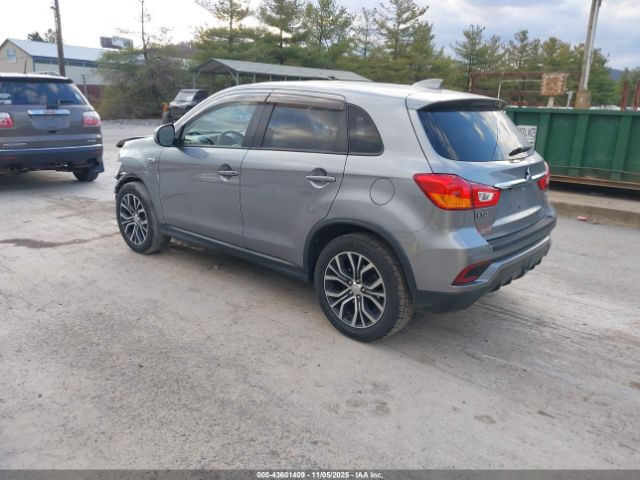 2018 MITSUBISHI OUTLANDER SPORT JA4AR3AU8JZ003300 Photo 2