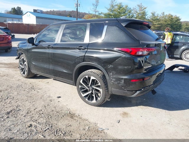 2022 MITSUBISHI OUTLANDER JA4J4TA89NZ052836 Photo 2