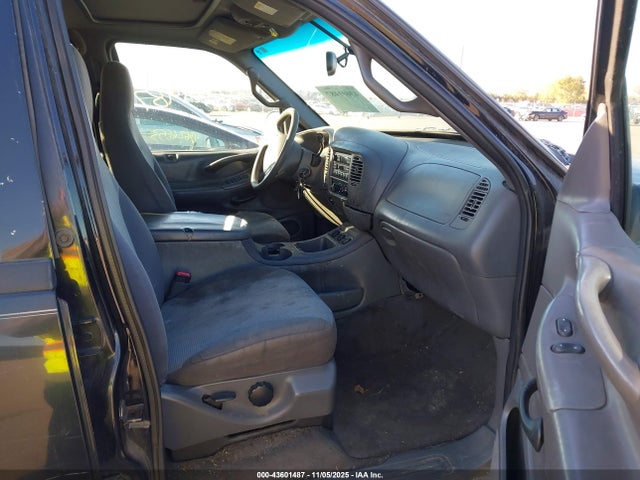 43601487 :رقم المزاد ، 1FMRU166XYLB19421 vin ، 2000 Ford Expedition Xlt مزاد بيع