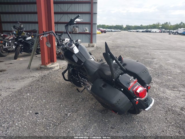 2023 HARLEY-DAVIDSON FLHCS 1HD1YBK18PB075718 Photo 2