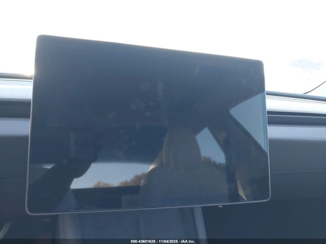 2025 TESLA MODEL 3 5YJ3E1EA8SF038456 Photo 6