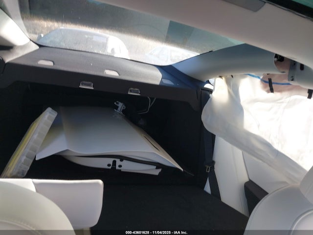 2025 TESLA MODEL 3 5YJ3E1EA8SF038456 Photo 7