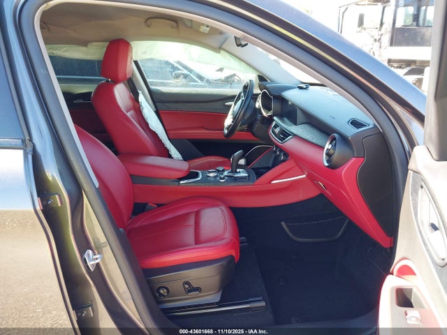 2021 ALFA ROMEO STELVIO ZASPAJAN4M7D03525 Photo 4