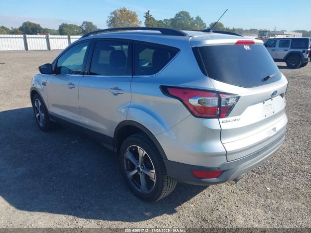 2017 FORD ESCAPE 1FMCU0GDXHUE64732 Photo 2