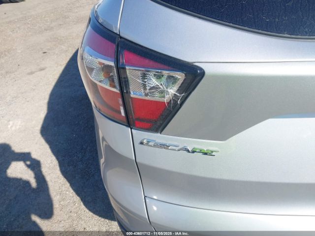 2017 FORD ESCAPE 1FMCU0GDXHUE64732 Photo 5