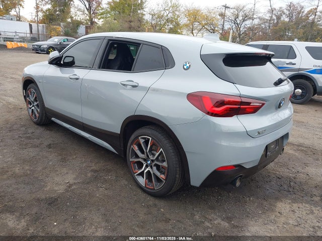 2022 BMW X2 WBXYJ1C03N5T68624 Photo 2