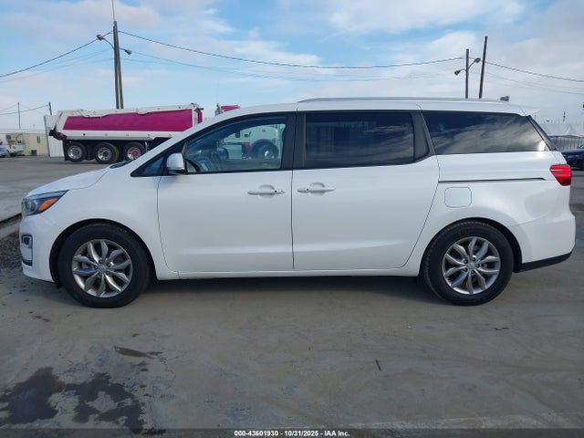 2019 Kia Sedona Ex მანქანა იყიდება აუქციონზე, vin: KNDMB5C17K6553094, აუქციონის ნომერი: 43601930