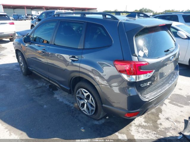 2022 SUBARU FORESTER JF2SKAEC1NH417018 Photo 2